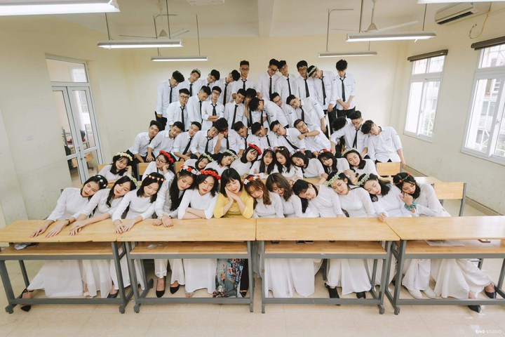 45 học sinh cùng lớp ở Hà Nội được tuyển thẳng đại học - 2