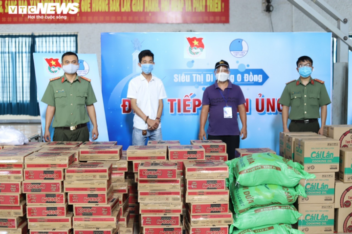 Báo VTC News hỗ trợ 'Siêu thị di động 0 đồng' ở Đắk Lắk - 1