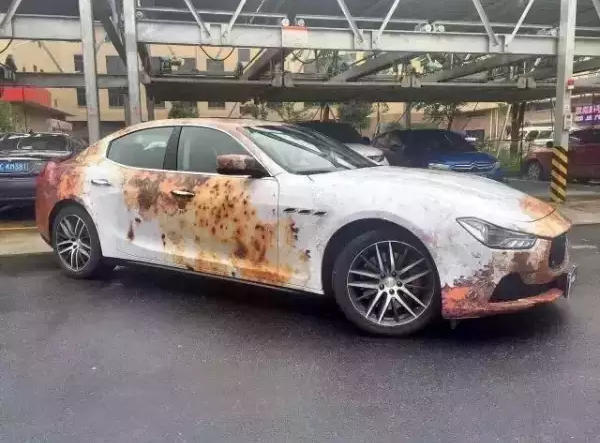 Bỏ 3 tỷ mua xe xịn, thanh niên sơn cho xấu giống sắt vụn để không ai mượn - 1