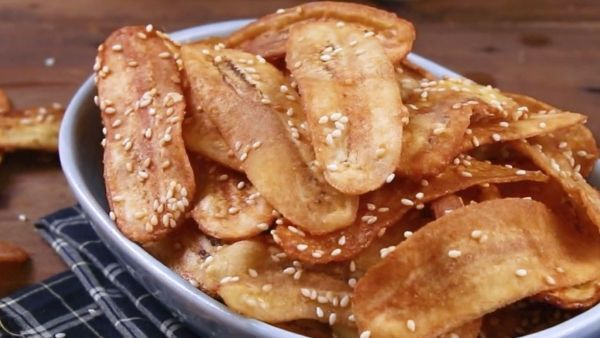Ở nhà mùa dịch, làm 5 loại snack từ chuối xanh cực dễ - 4
