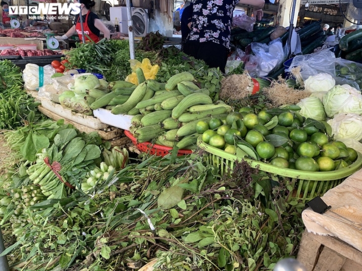 Essential goods are always available at traditional markets.