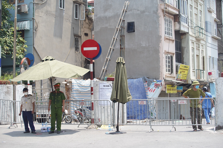 Hà Nội: Phong toả toàn bộ phường Chương Dương - 1