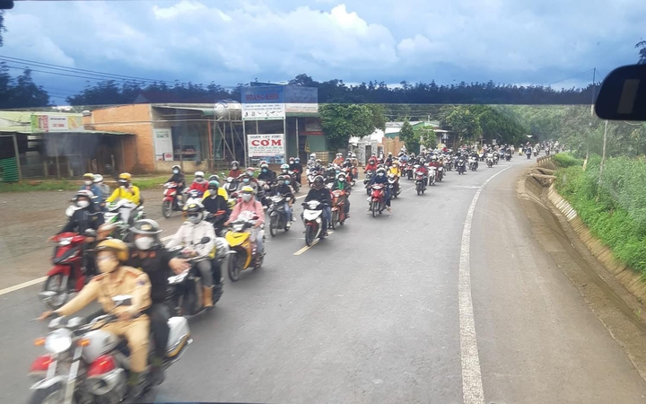  Tạm hoãn đón công dân từ phía Nam về Đắk Lắk tránh dịch COVID-19 - 1