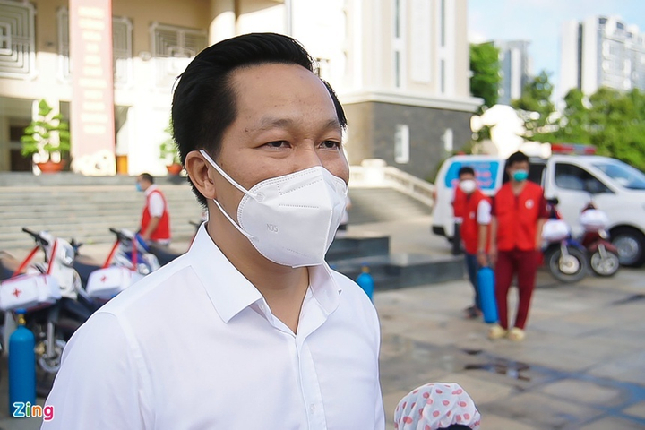 Xe lưu động đến từng hẻm tiêm vaccine cho người dân TP.HCM - 2