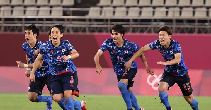 Vì sao bóng đá Nhật Bản thăng hoa ở Olympic Tokyo? - 2