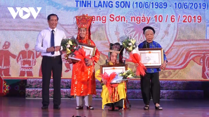 Nghệ nhân 100 tuổi Mỗ Thị Kịt - báu vật của nghệ thuật hát then - 3