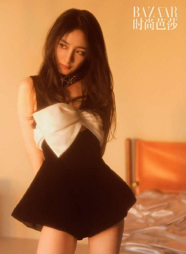 Dương Mịch lại khiến dân mạng 'phát sốt' bởi đôi chân quá nuột nà - 3