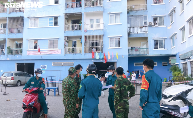 Xem xét xử lý cán bộ HĐND TP Đà Nẵng tát nữ nhân viên y tế lấy mẫu xét nghiệm - 2