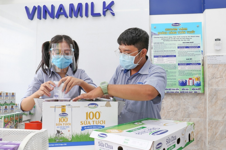 Vinamilk hỗ trợ quà tặng gần 170 tỷ đồng trợ giá mùa dịch - 3