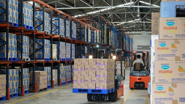 Vinamilk hỗ trợ quà tặng gần 170 tỷ đồng trợ giá mùa dịch - 4