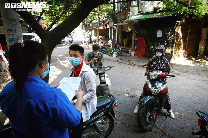 Ảnh: 50 chốt ‘vùng xanh’ phòng chống COVID-19 đầu tiên tại Hà Nội - 4