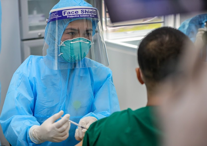 Bộ trưởng Y tế: ‘Có loại vaccine nào tiêm ngay loại đó, không được lựa chọn’ - 2