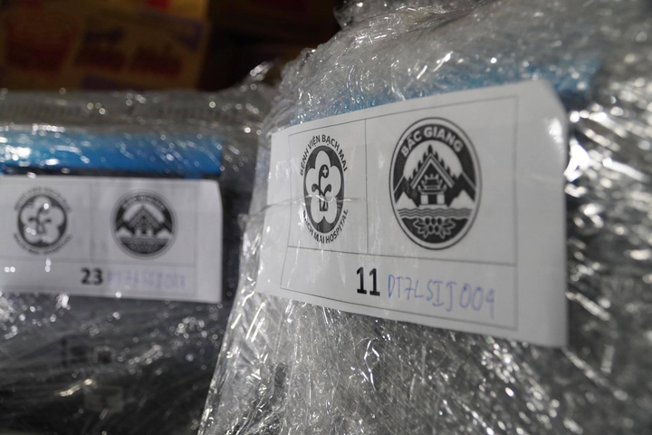 10 tấn vật tư, thiết bị y tế đã chuyển đến chi viện cho TP.HCM - 6