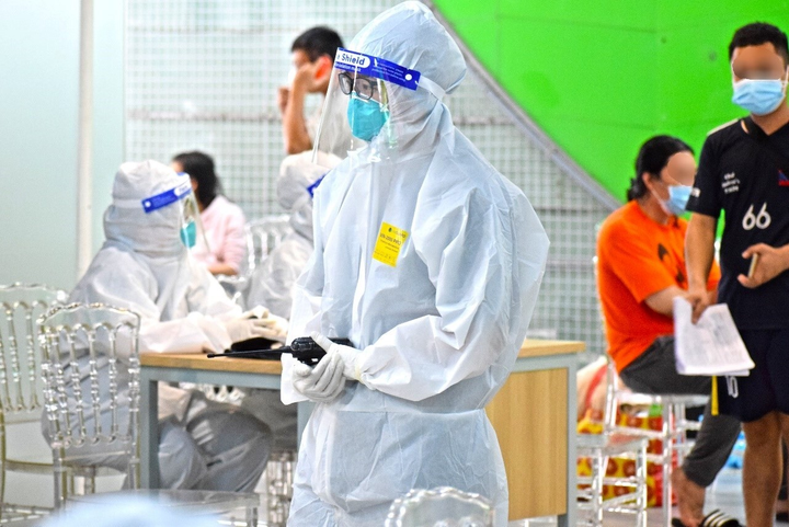 TP.HCM vượt 100.000 ca mắc COVID-19 - 1