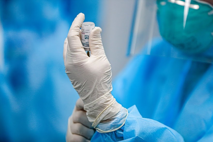 Mũi 1 tiêm vaccine Sinopharm, Pfizer, Moderna, mũi 2 phải tiêm cùng loại - 1