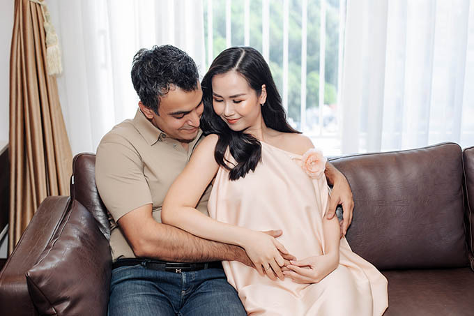 Từng bị 'cắm sừng' nhiều lần, giờ Võ Hạ Trâm có hôn nhân như mơ bên chồng Ấn Độ - 4