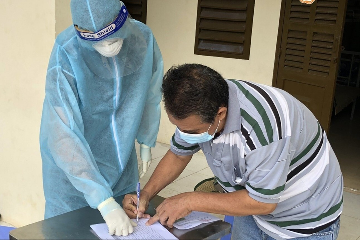 Thêm gần 2.800 bệnh nhân COVID-19 ở TP.HCM được xuất viện - 1