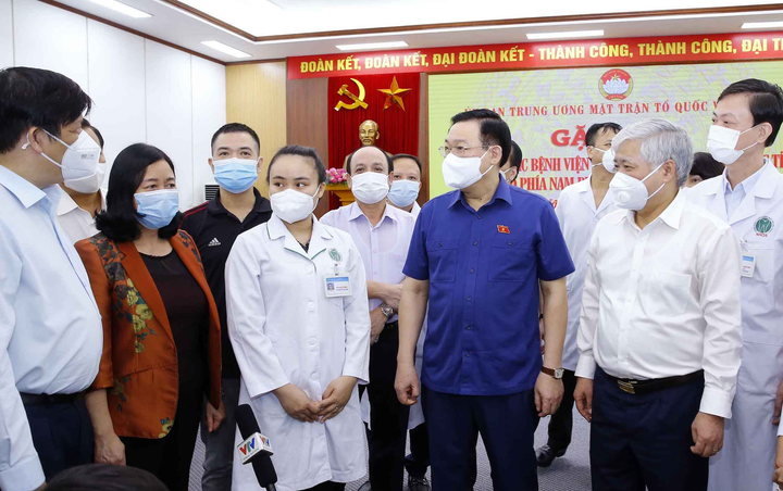 Chủ tịch Quốc hội: Ngành Y luôn đặt lợi ích quốc gia, dân tộc lên trên hết - 2