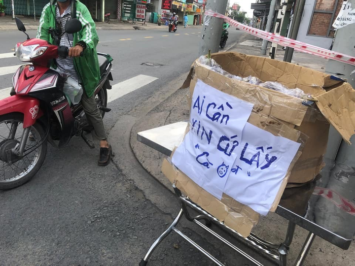 Ấm lòng các chốt kiểm dịch đượm tình người mọc lên khắp tuyến đường về quê - 5