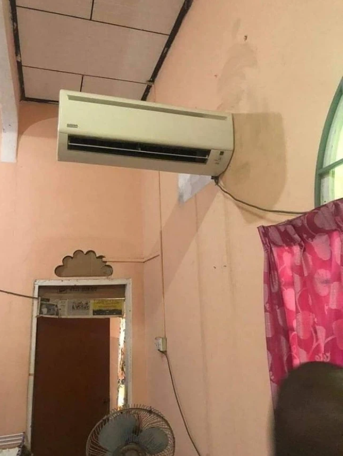 Các kiểu lắp điều hòa: Từ độc lạ đến hài hước khiến dân mạng 'từ chối hiểu' - 7