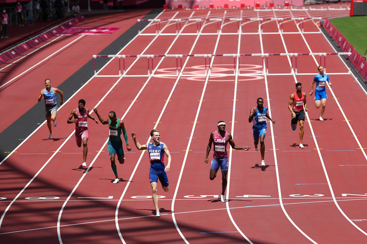 Cuộc đua kịch tính nhất Olympic Tokyo: Phá kỷ lục thế giới, vẫn không có HCV - 4