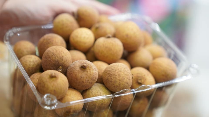 Nhãn lồng Hưng Yên vượt 'bão' COVID-19 bay sang Singapore - 2