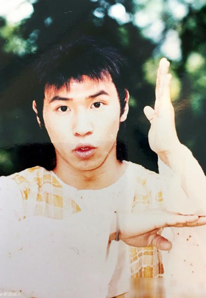 Tài tử 'Lương Sơn Bá - Chúc Anh Đài' ly hôn, gà trống nuôi con