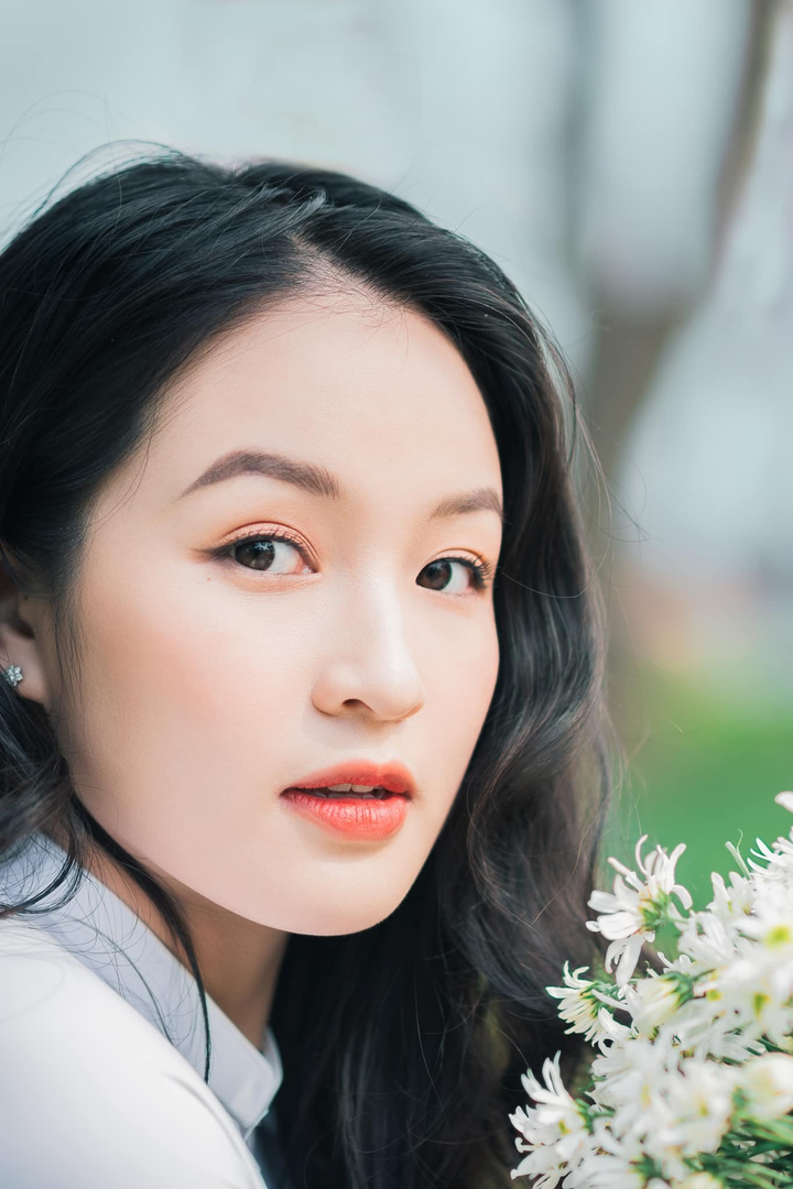 Nhan sắc 'trà xanh' xen vào cuộc tình Thy và Huy trong 'Hương vị tình thân' - 10