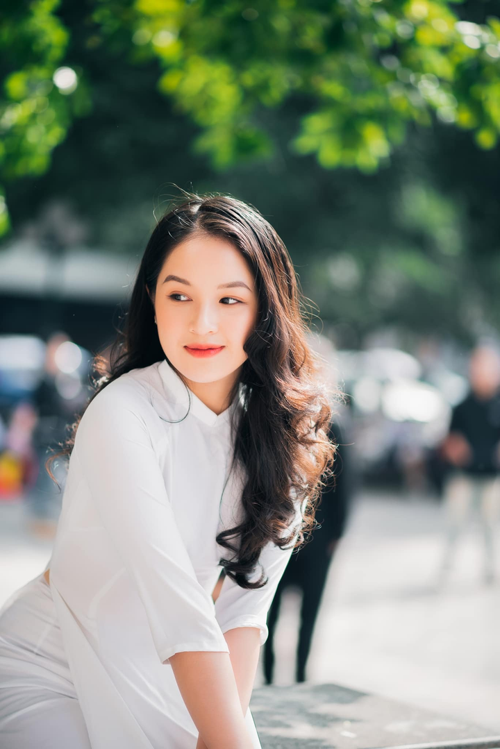 Nhan sắc 'trà xanh' xen vào cuộc tình Thy và Huy trong 'Hương vị tình thân' - 9