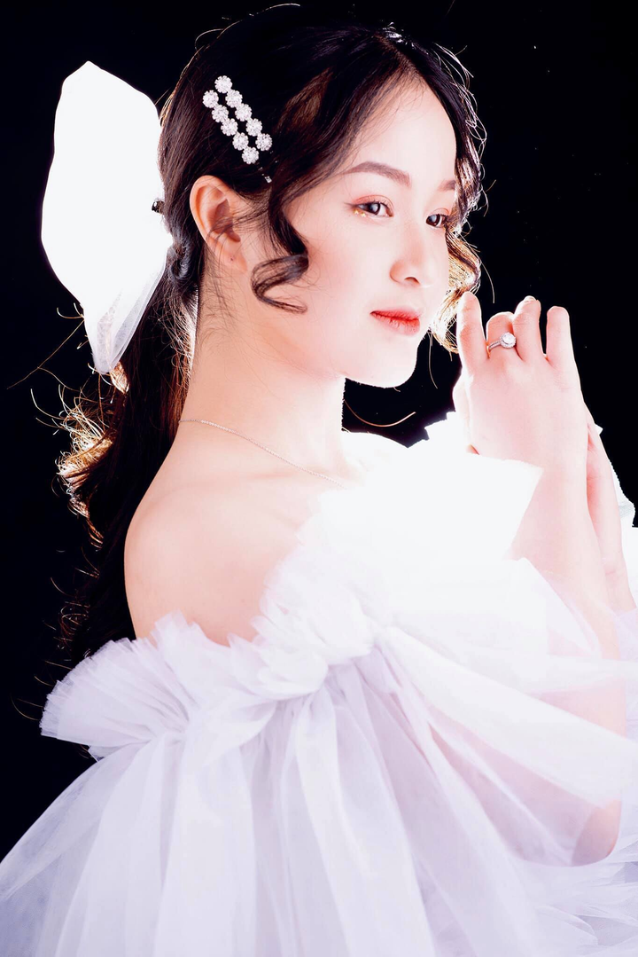 Nhan sắc 'trà xanh' xen vào cuộc tình Thy và Huy trong 'Hương vị tình thân' - 7