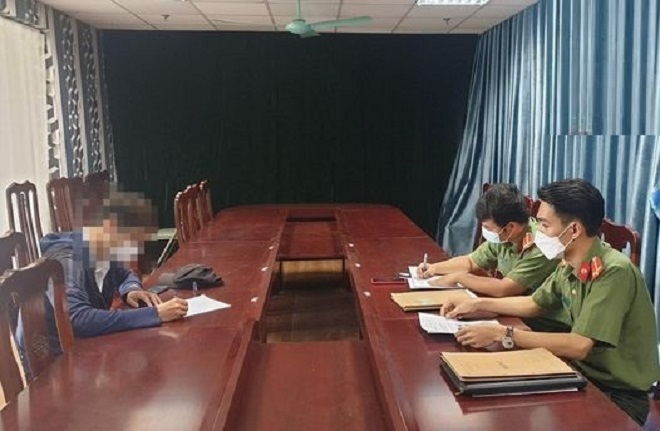 Xử phạt nam thanh niên xúc phạm lực lượng phòng, chống dịch trên Facebook - 1