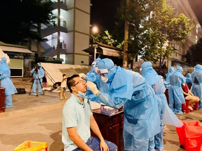 Bình Dương đề nghị Bộ Y tế hỗ trợ thành lập Bệnh viện Hồi sức cấp cứu COVID-19 - 1