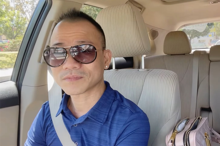 Chế Phong sang Mỹ đoàn tụ gia đình sau nhiều năm xa cách - 1