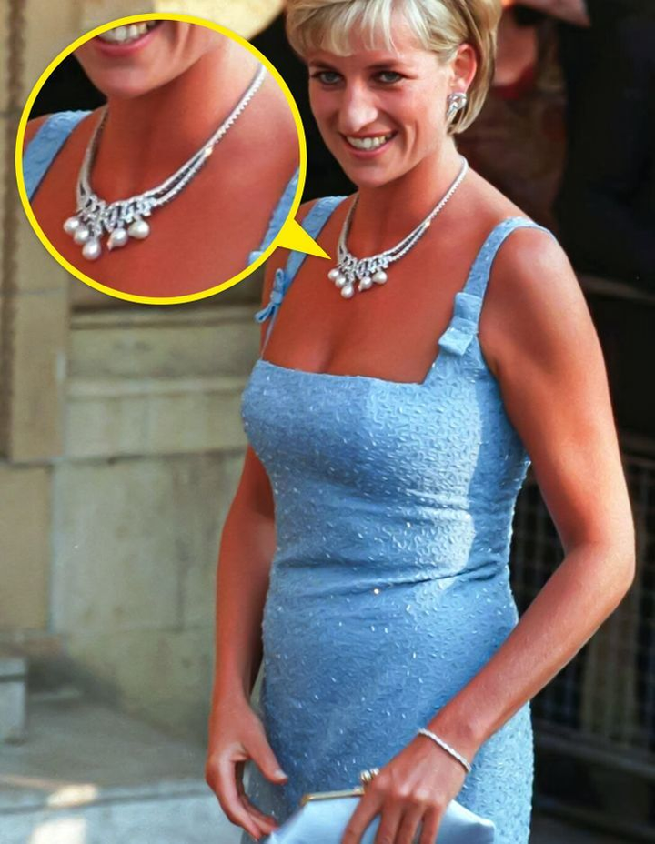 9 món đồ cũ của Công nương Diana trở nên siêu đắt sau khi bà qua đời - 8