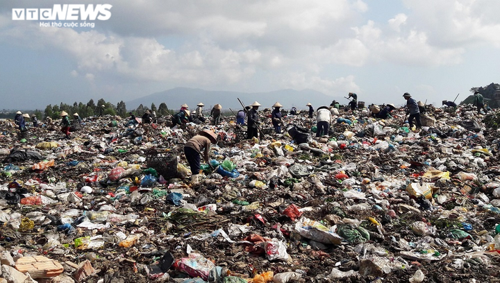 Tăng cường xử lý chất thải phát sinh trong thời điểm dịch COVID-19 - 1