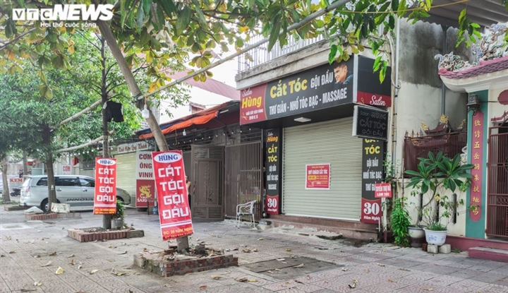 Hà Tĩnh tạm dừng một số dịch vụ không thiết yếu từ 6h ngày 8/8 - 1