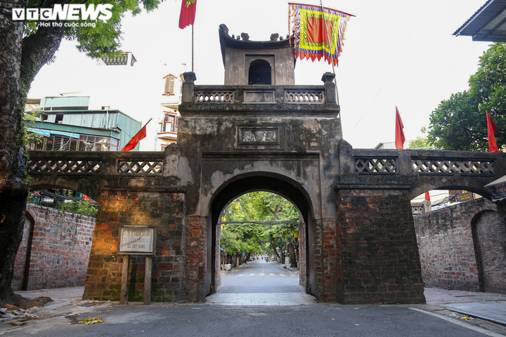 Ảnh: Đường phố Hà Nội vắng vẻ trước khi bước vào đợt giãn cách thứ 2 - 5