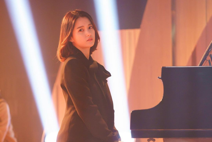 Nhan sắc sao Hàn sinh ra trong gia đình có 13 người con - 15