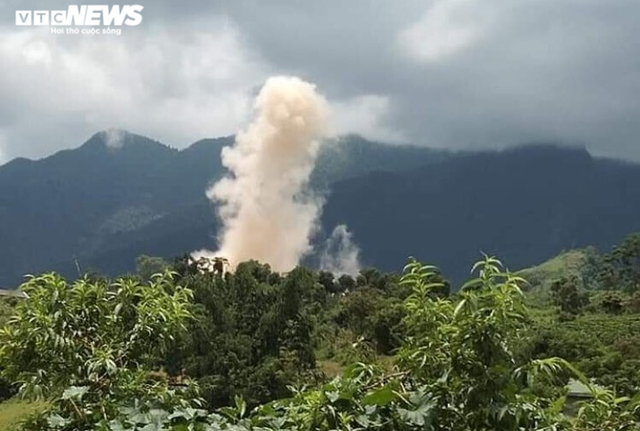 Ảnh: Hiện trường vụ nổ lớn ở Lai Châu, dư chấn lan khắp vùng - 1