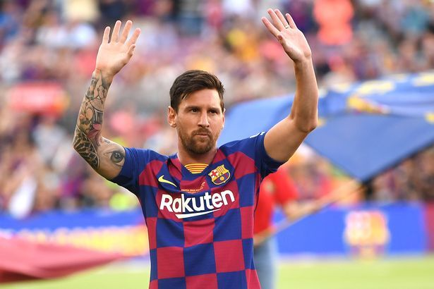 Trực tiếp: Messi khóc nức nở trong buổi họp báo chia tay Barca - 15