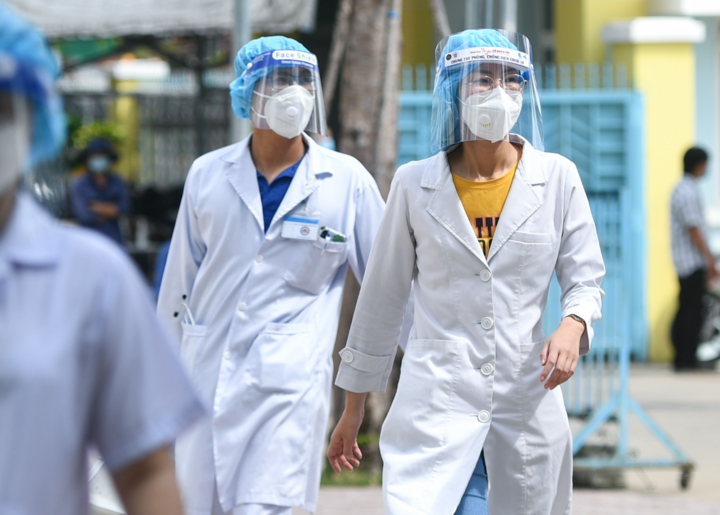 Hà Nội thêm 12 ca dương tính SARS-CoV-2, 3 người ở chung cư Mipec Long Biên - 1