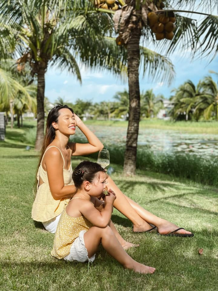 Cuộc sống mùa dịch của gia đình siêu mẫu Hà Anh - 4