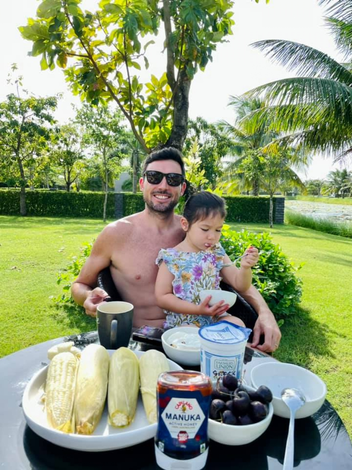 Cuộc sống mùa dịch của gia đình siêu mẫu Hà Anh - 3