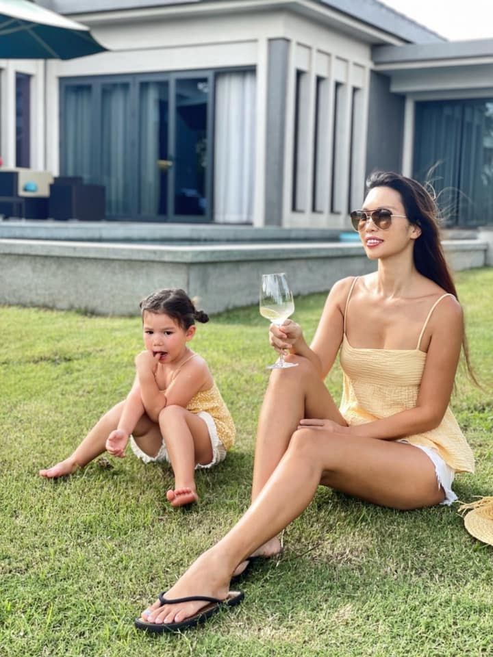 Cuộc sống mùa dịch của gia đình siêu mẫu Hà Anh - 6