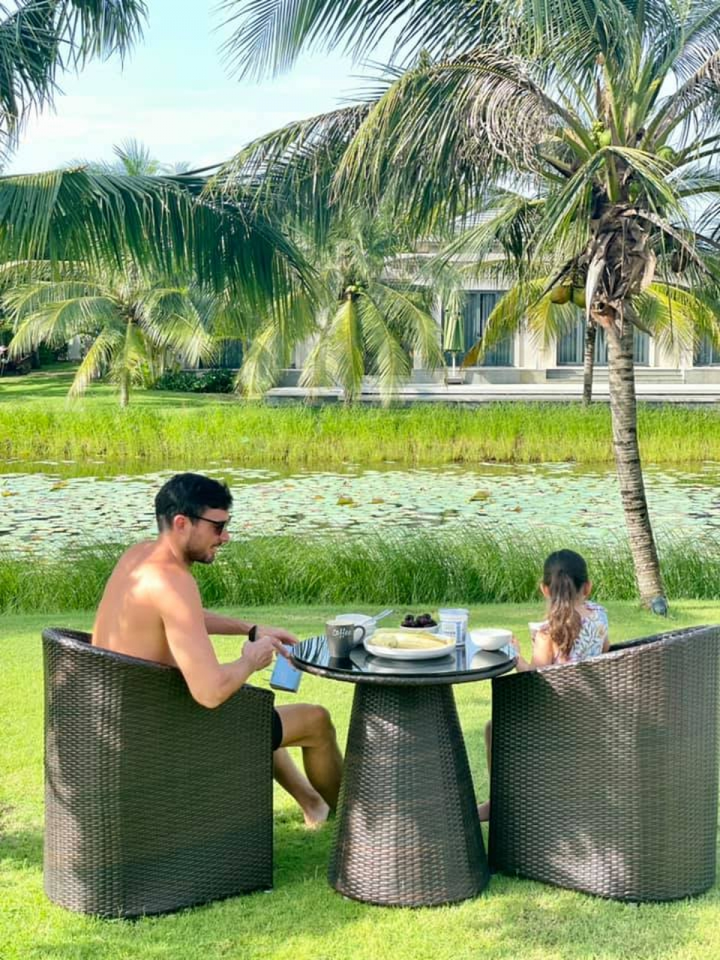 Cuộc sống mùa dịch của gia đình siêu mẫu Hà Anh - 7