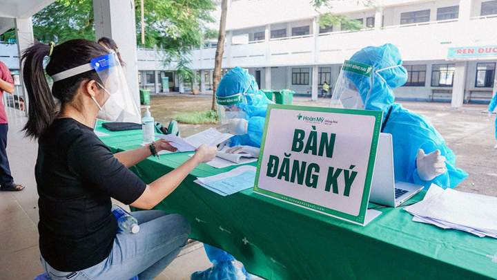 Hơn 1.000 bệnh nhân COVID-19 ở Đồng Nai được xuất viện - 1