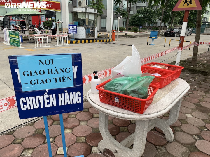 Chung cư Hà Nội đua nhau lập 'vùng xanh', ngăn ngừa COVID-19 - 5