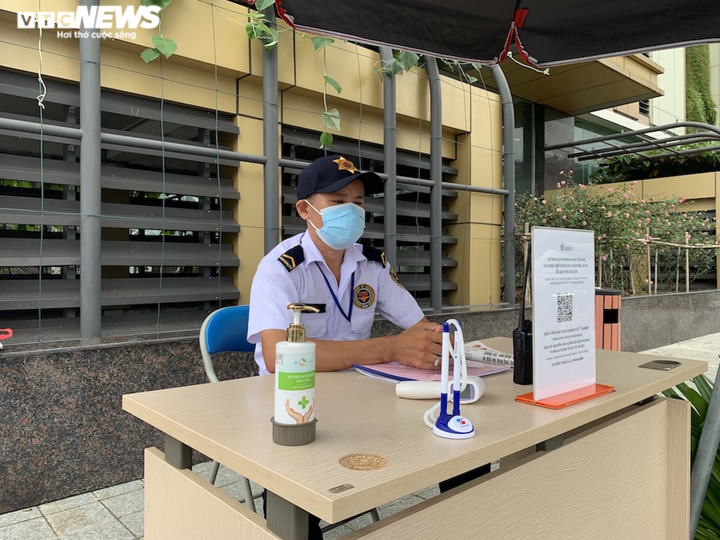 Chung cư Hà Nội đua nhau lập 'vùng xanh', ngăn ngừa COVID-19 - 11