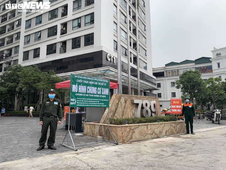 Chung cư Hà Nội đua nhau lập 'vùng xanh', ngăn ngừa COVID-19 - 14