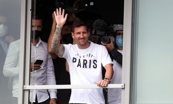 PSG công bố tân binh Messi, hẹn lịch ra mắt ngày mai - 1